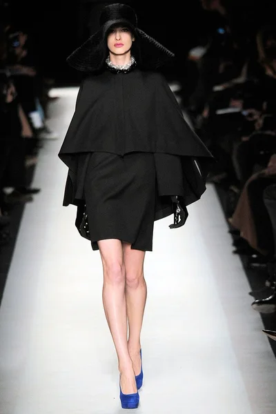 Look 1